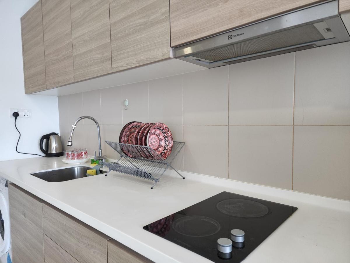 Lavender Suite # Shah Alam I-City Block B Homestay # 2R1B #Free Wifi & Parking ภายนอก รูปภาพ