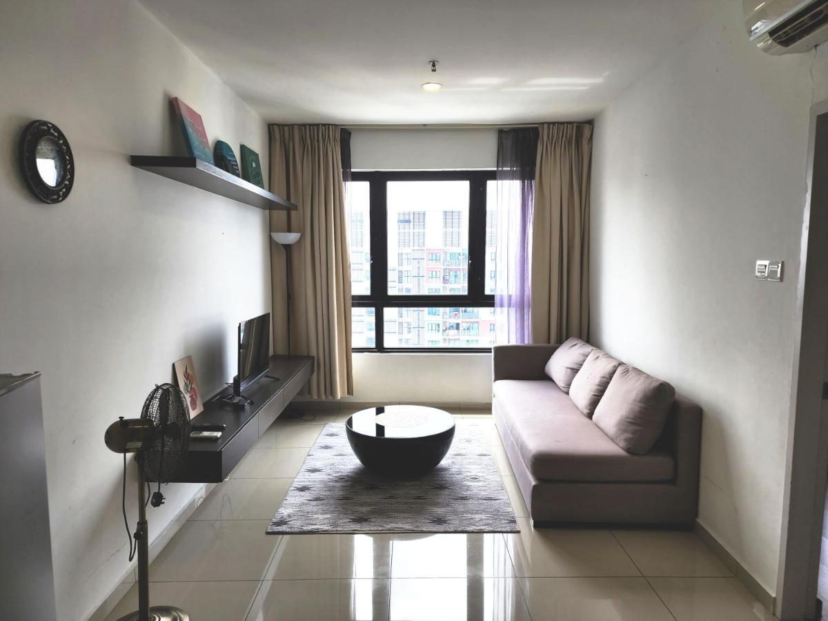 Lavender Suite # Shah Alam I-City Block B Homestay # 2R1B #Free Wifi & Parking ภายนอก รูปภาพ