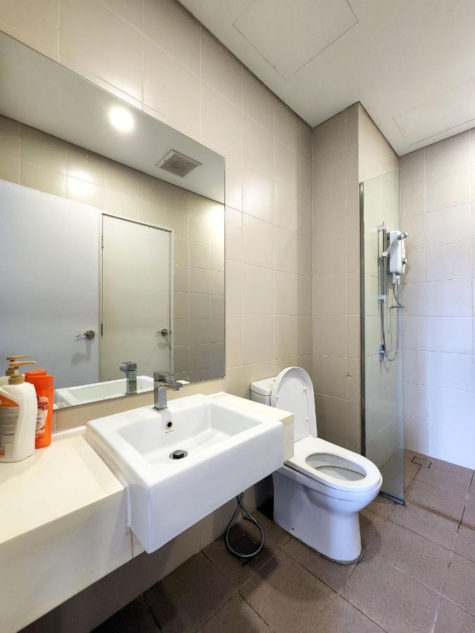 Lavender Suite # Shah Alam I-City Block B Homestay # 2R1B #Free Wifi & Parking ภายนอก รูปภาพ